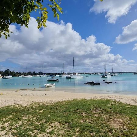 Beachfront Penthouse With Panoramic Ocean View Grand Baie Exterior photo