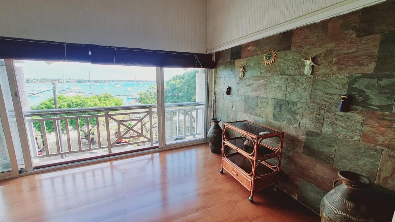 Beachfront Penthouse With Panoramic Ocean View Grand Baie Exterior photo